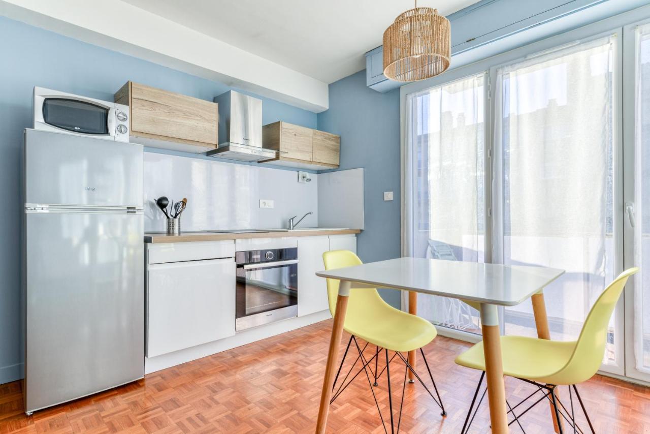 Les Couleurs Du Monde ! Parking Et Balcon Apartment Каркасон Екстериор снимка